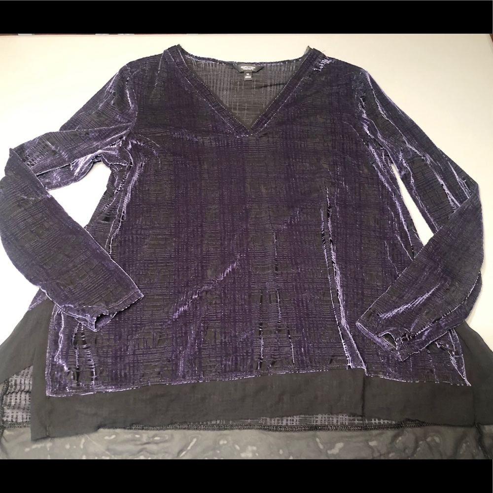 $$$$ 3 for $15 $$$$ Vera Wang Top